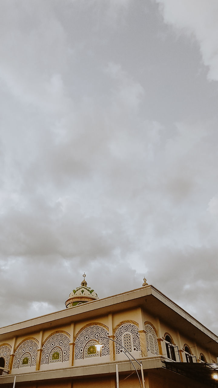 architecture, cloud, built structure, sky, building exterior, low angle view, no people, nature, building, day, the past, travel destinations, history, outdoors, travel, facade