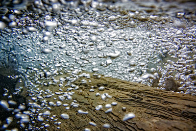 Full frame shot of bubbles in water 