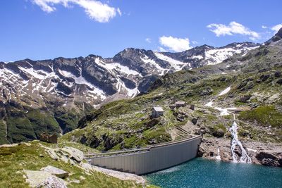 Idyllic view of mountains and lake during winter