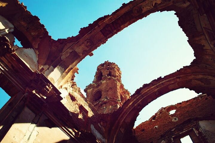 old ruin, architecture, built structure, history, damaged, old, ruined, abandoned, low angle view, obsolete, the past, clear sky, deterioration, run-down, ancient, arch, weathered, bad condition, ancient civilization, famous place