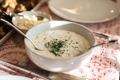 Close-up of rice in bowl on table