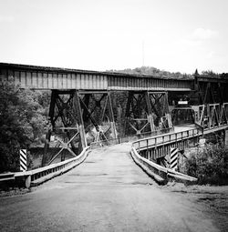Footbridge leading to bridge