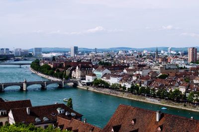 Cityscape with buildings in background