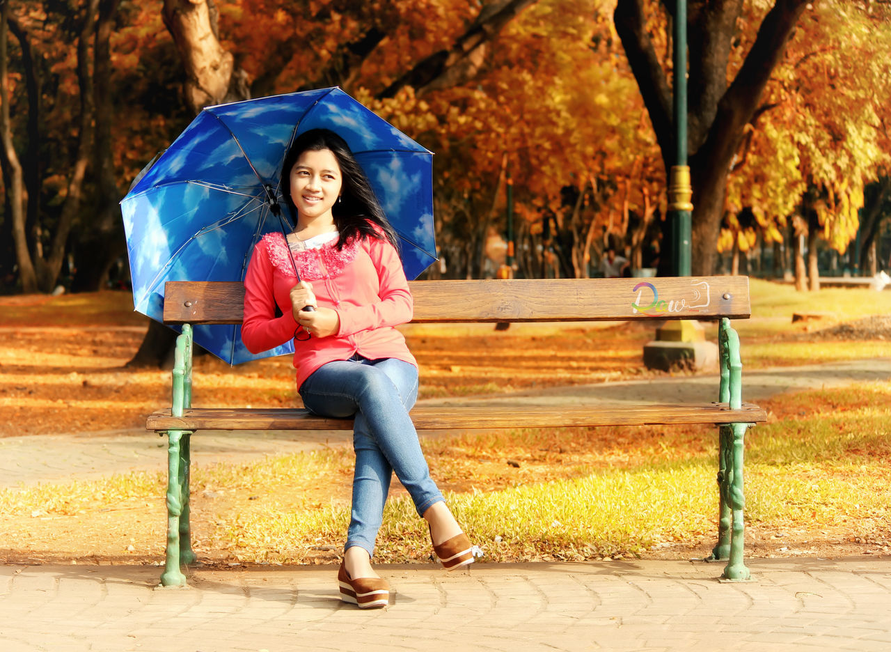 full length, person, casual clothing, lifestyles, front view, leisure activity, childhood, looking at camera, elementary age, portrait, young adult, standing, smiling, happiness, young women, girls, three quarter length, outdoors