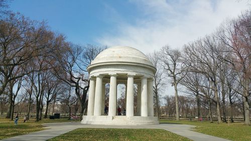 District of columbia war memorial against sky