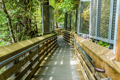 A wooded walkway to lower snoqualmie falls in washington state.