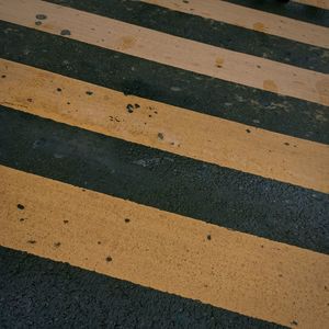 Crossing line on senayan, jakarta