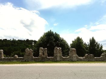 Old ruin building against cloudy sky