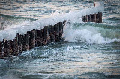 Waves splashing on rocks