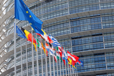 Strasbourg, france, mai 22, 2022  european parliament in strasbourg, france with ukrainian flag.