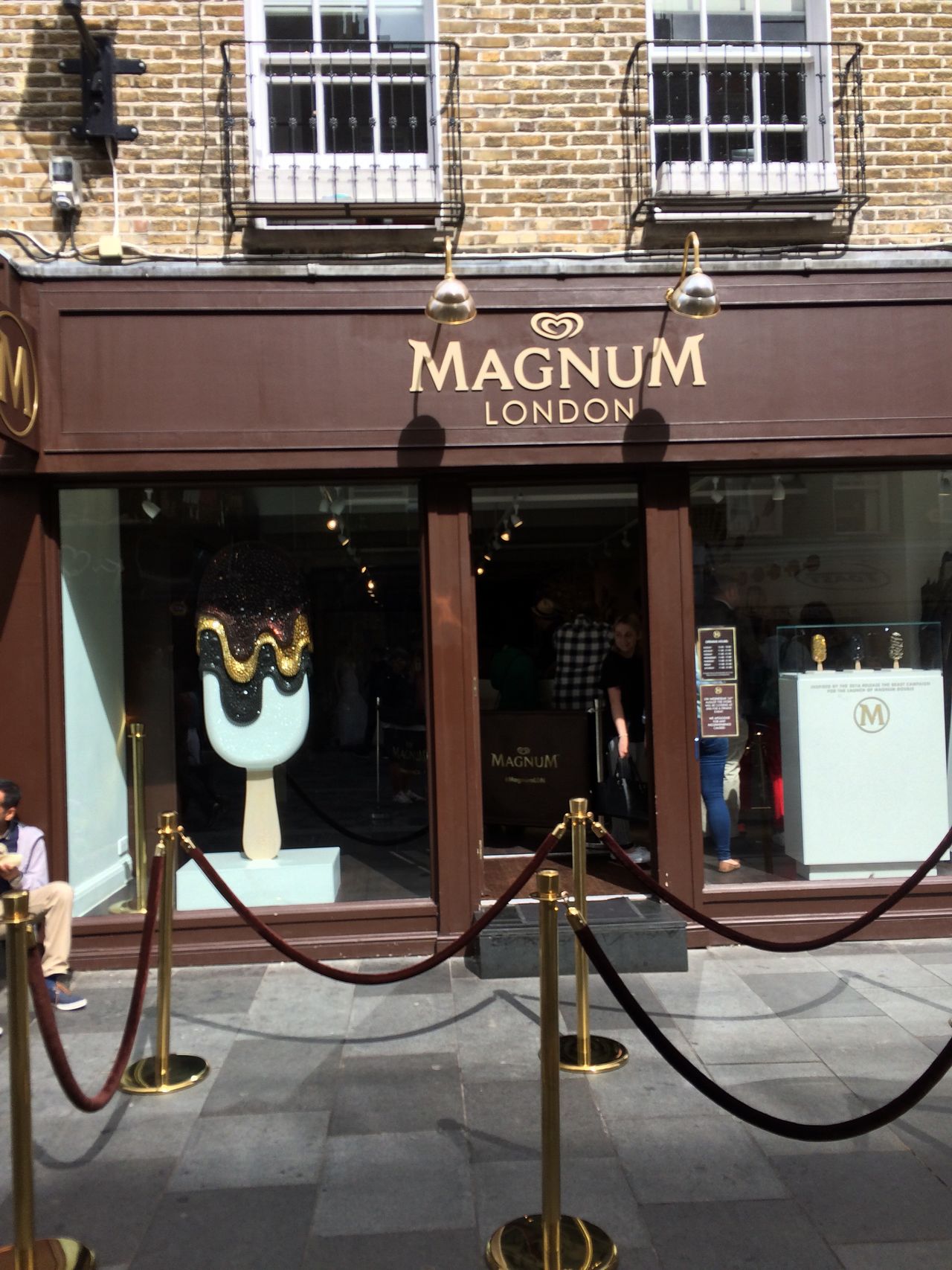 Magnum Store London