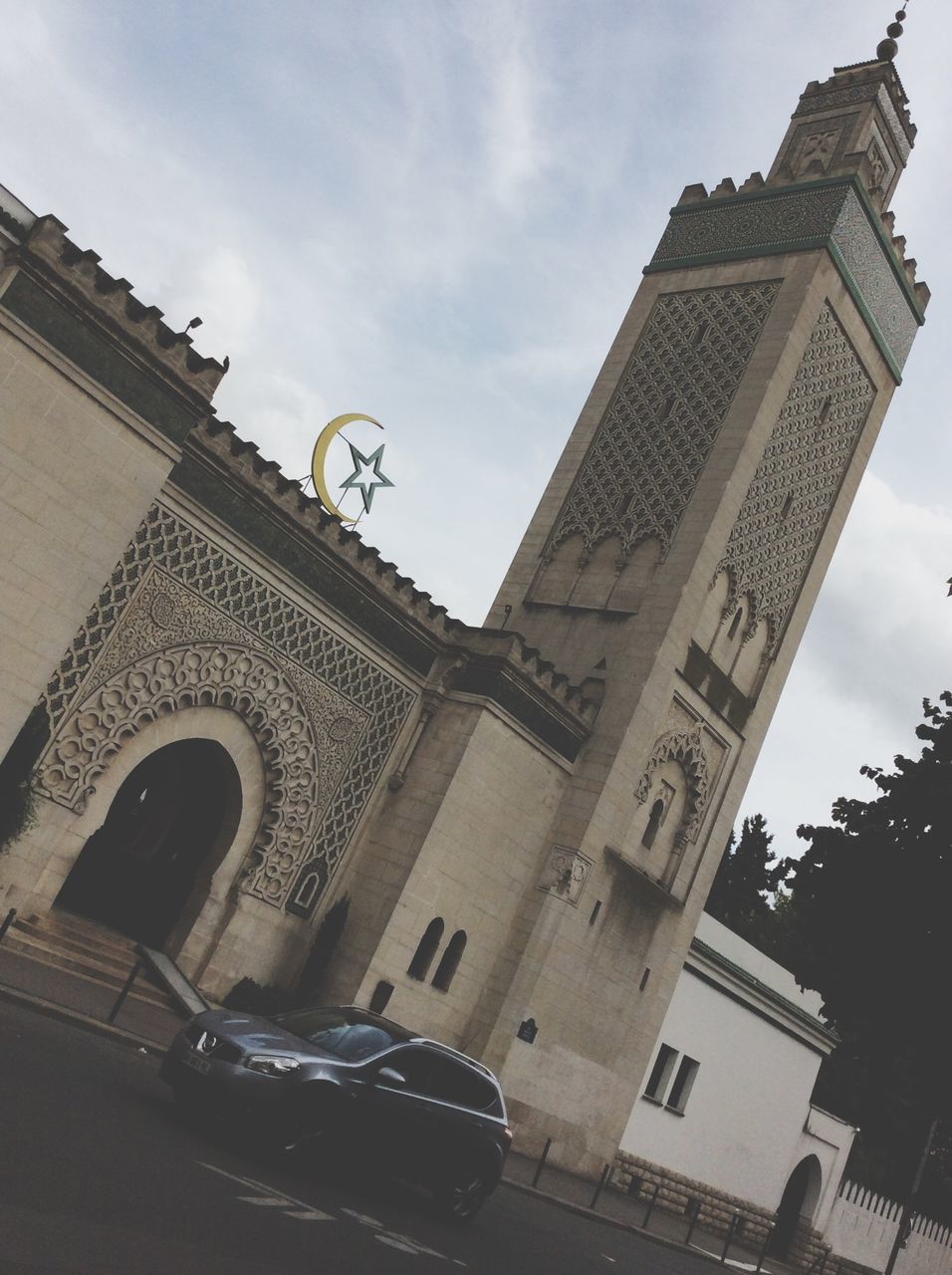 architecture, built structure, building exterior, low angle view, sky, history, travel destinations, famous place, city, cloud - sky, church, travel, religion, place of worship, capital cities, tourism, tower, cathedral, international landmark