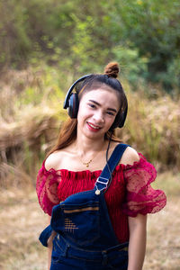 Portrait of a smiling young woman