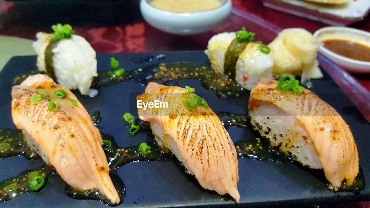 Japanese Food in Dongguan Grill Salmon Sushi Freshness Ready-to-eat Seafood Sushi