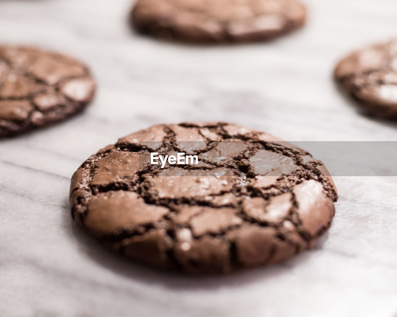 Salted chocolate brownie crinkle cookies