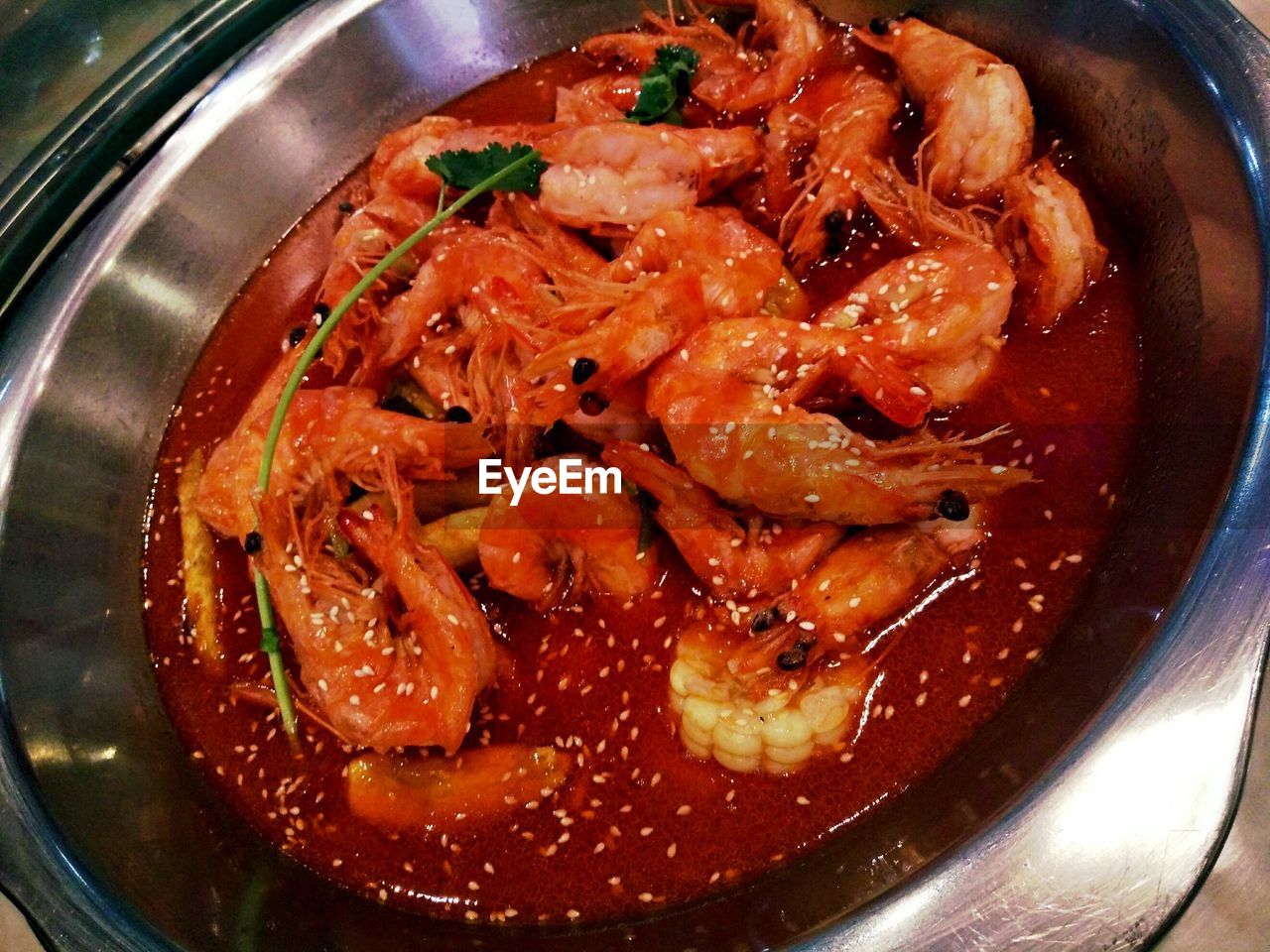 HIGH ANGLE VIEW OF FRESH NOODLES IN BOWL