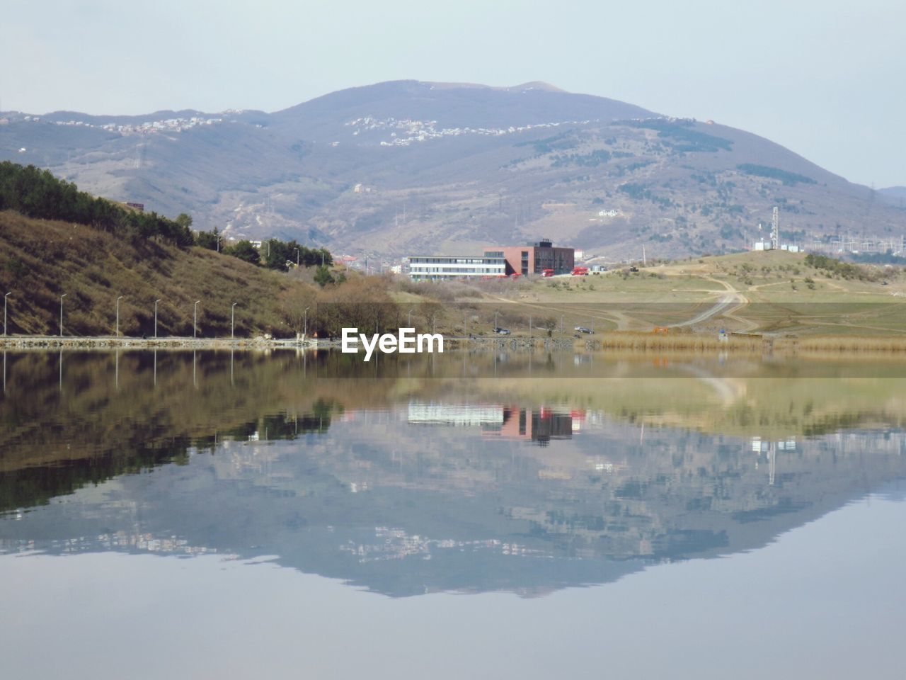 SCENIC VIEW OF MOUNTAINS