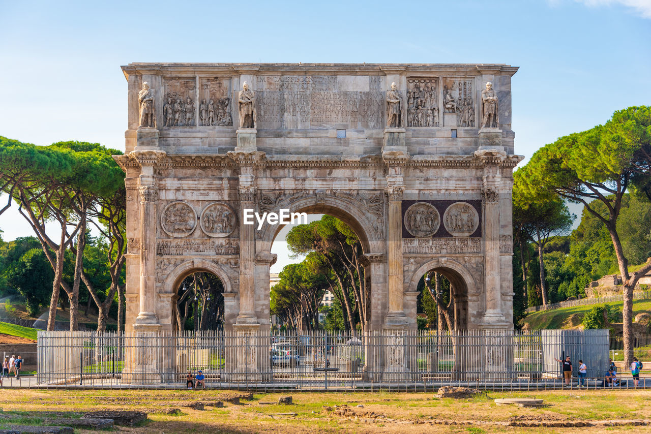 The arch of constantine a triumphal arch in rome arco di costantino situated near the colosseum