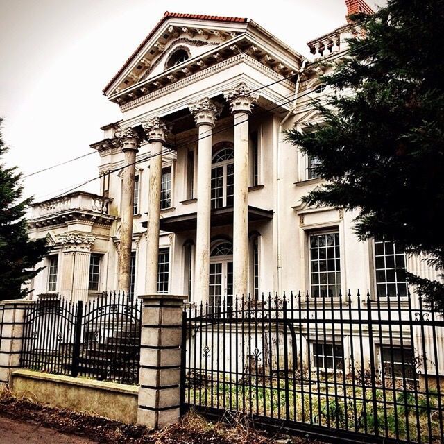 LOW ANGLE VIEW OF HISTORIC BUILDING