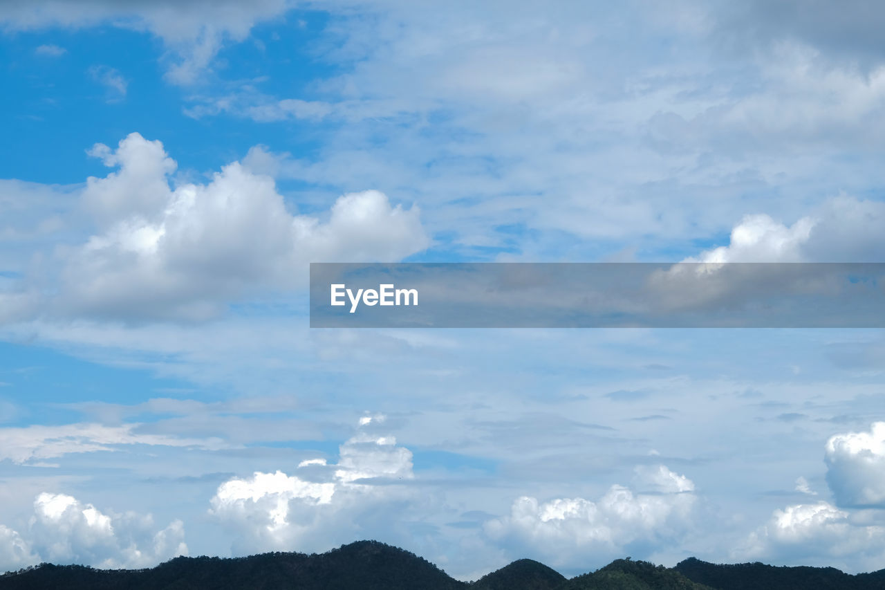 LOW ANGLE VIEW OF CLOUDS AGAINST SKY