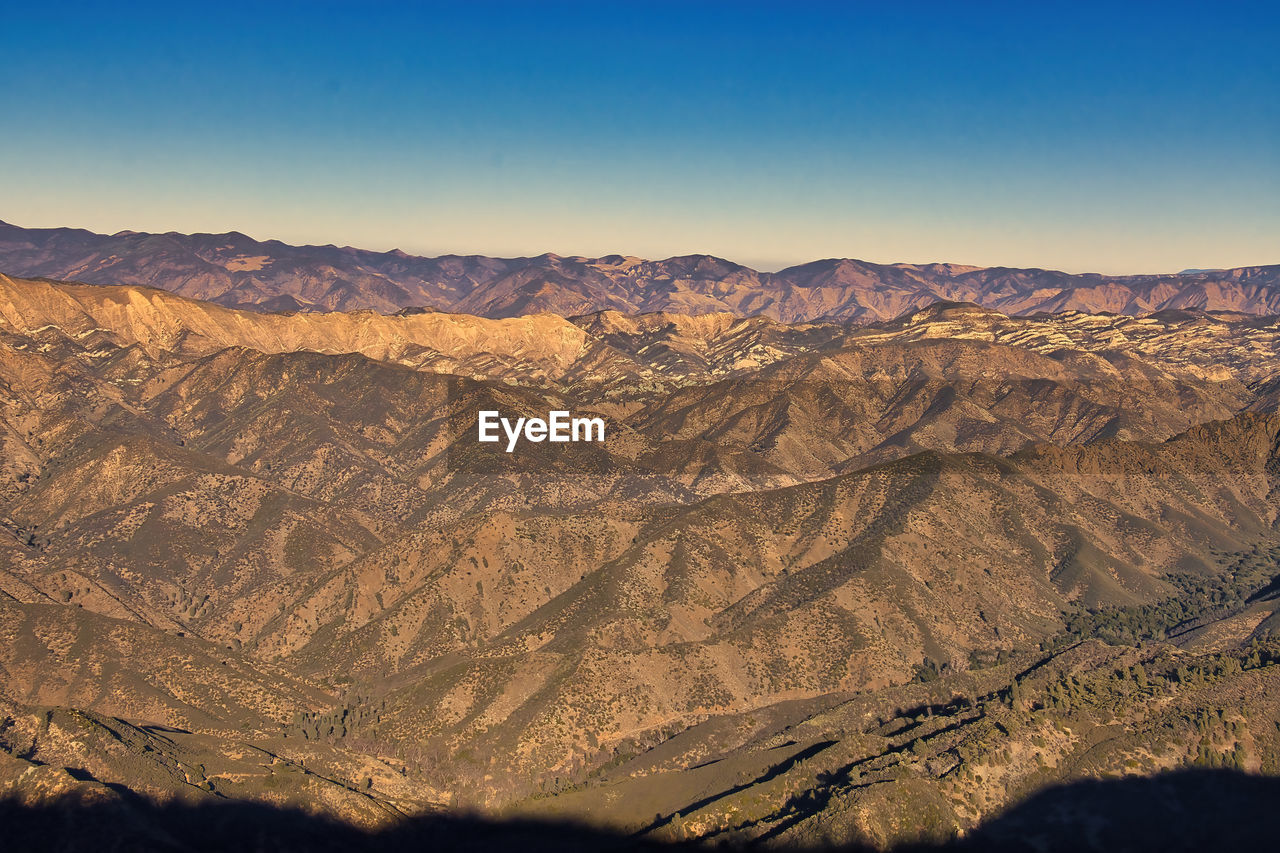 SCENIC VIEW OF DRAMATIC LANDSCAPE AGAINST SKY