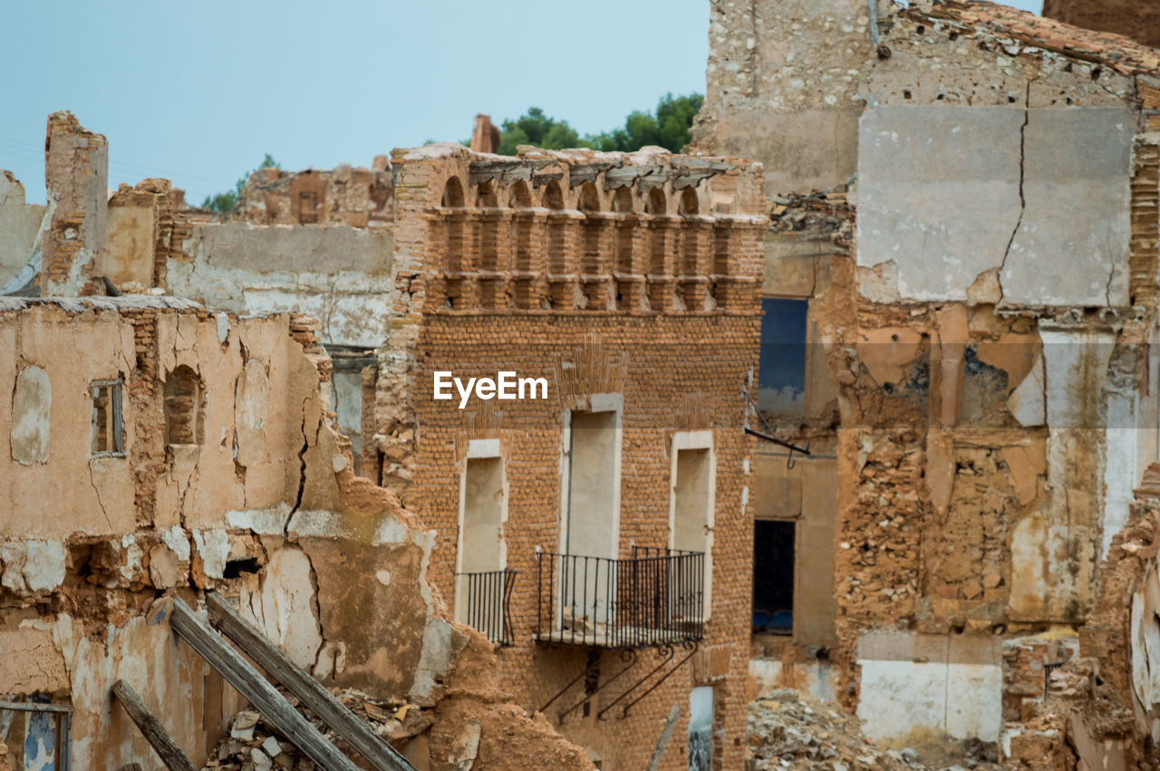 OLD RUINS