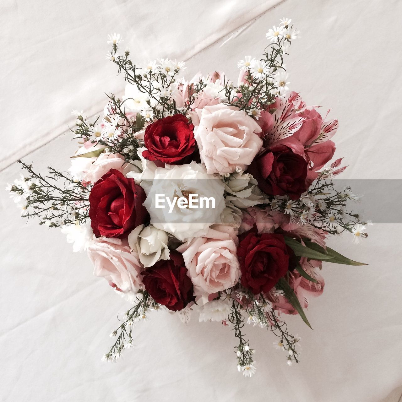 Directly above shot of rose bouquet on table