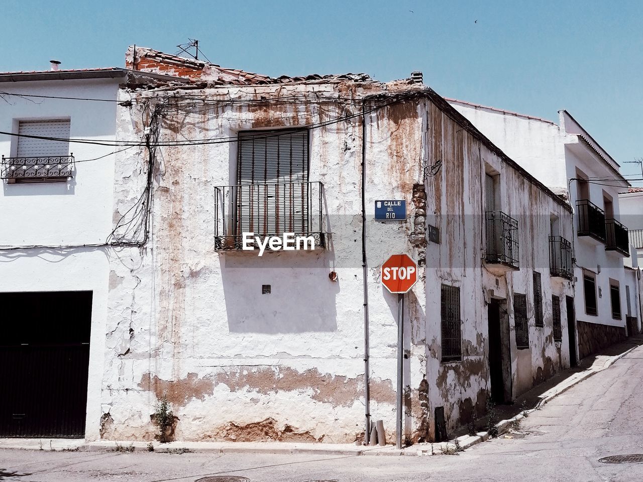 VIEW OF OLD BUILDING