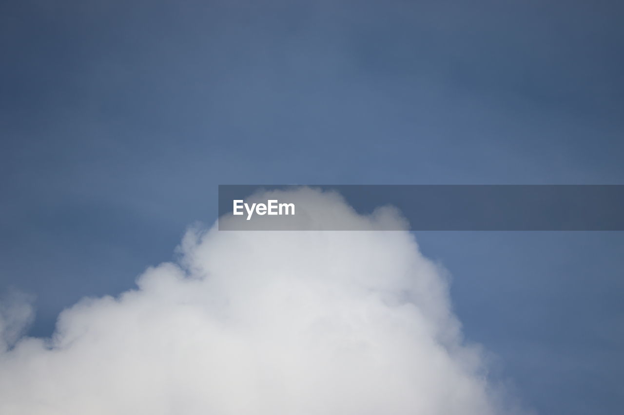 LOW ANGLE VIEW OF CLOUDSCAPE AGAINST SKY