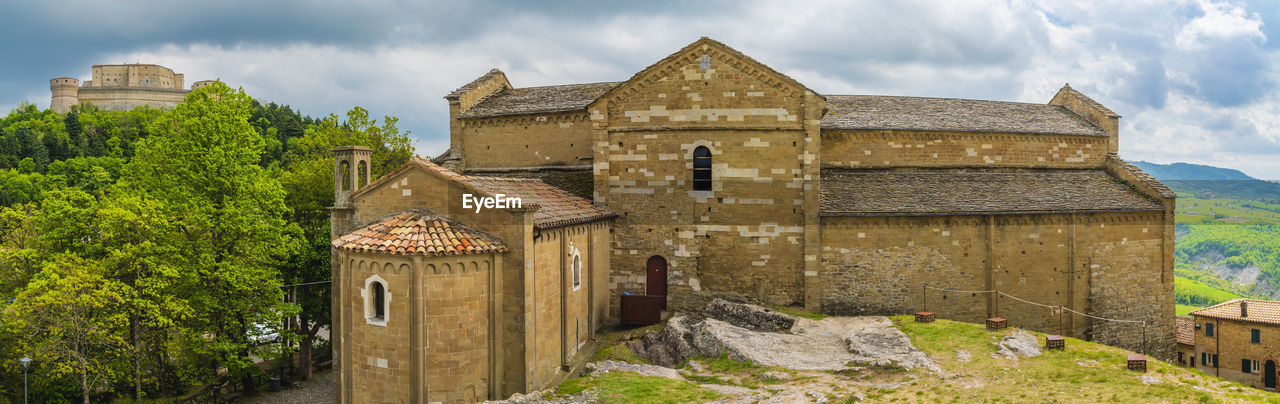 Ancient medieval town of san leo. churches and castle that made history. rimini, italy