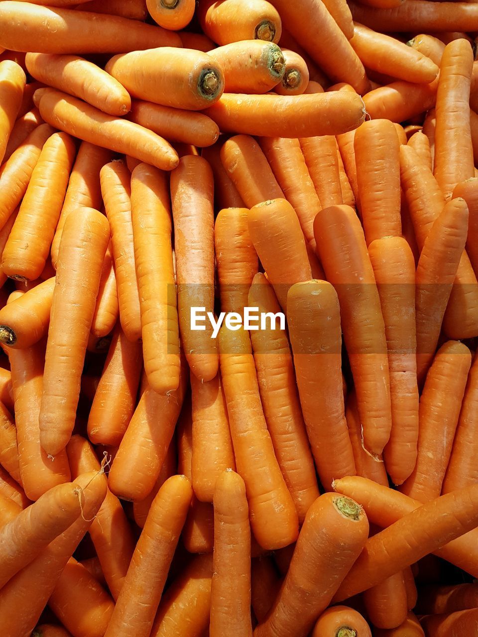 FULL FRAME SHOT OF VEGETABLES AT MARKET STALL