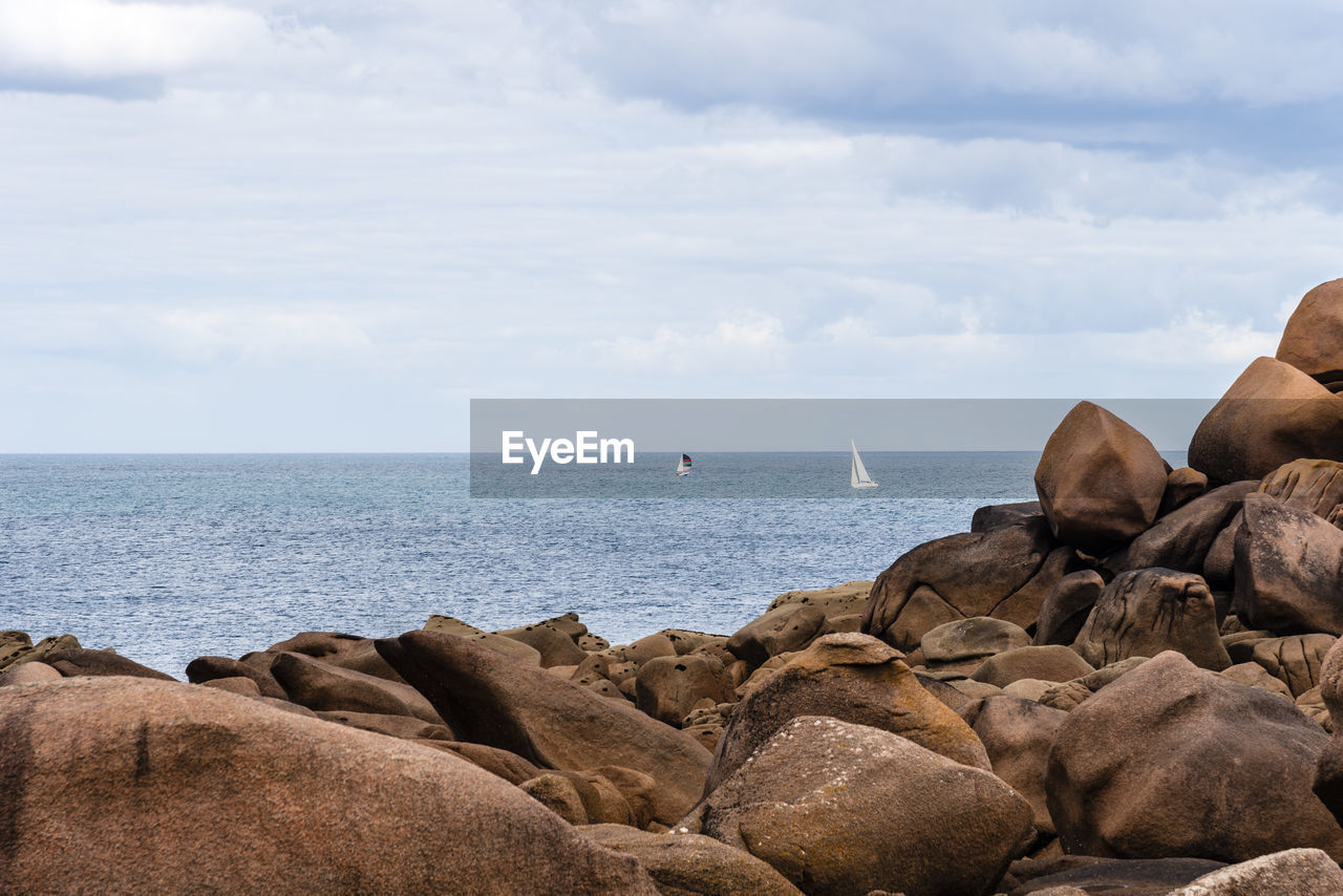 Rock formations in pink granite coast around perros-guirec in brittany, france