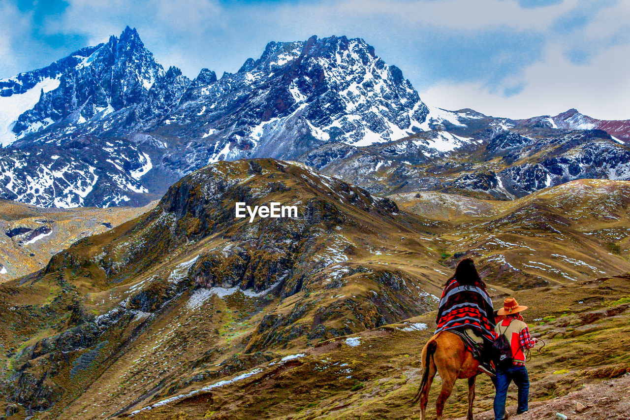 Horseback ride through the andes