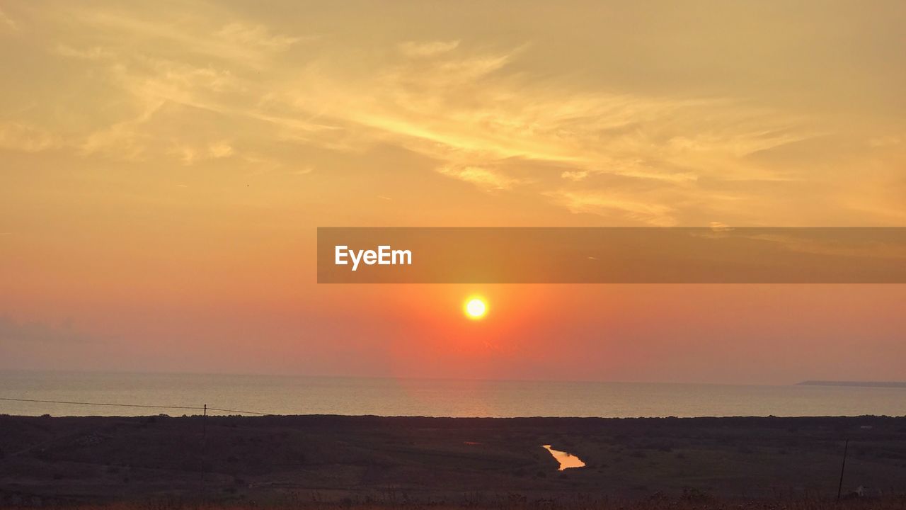 VIEW OF SEA DURING SUNSET