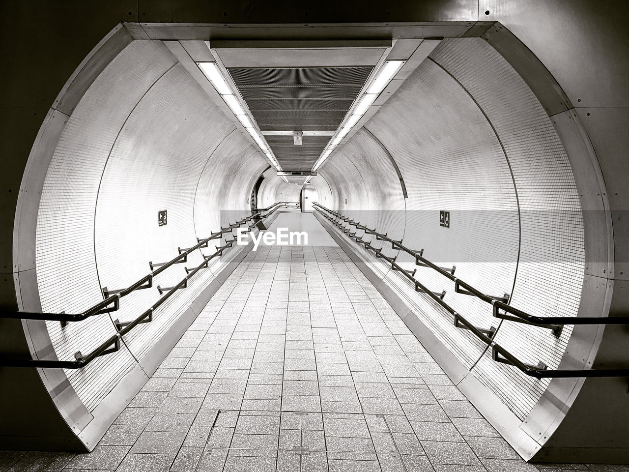 EMPTY SUBWAY TUNNEL