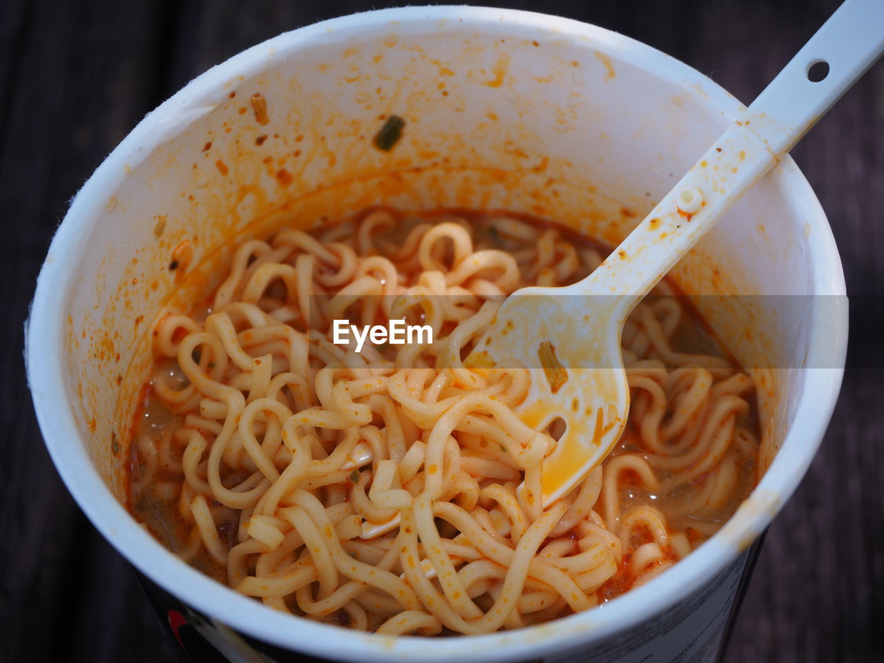 CLOSE-UP OF PASTA IN BOWL