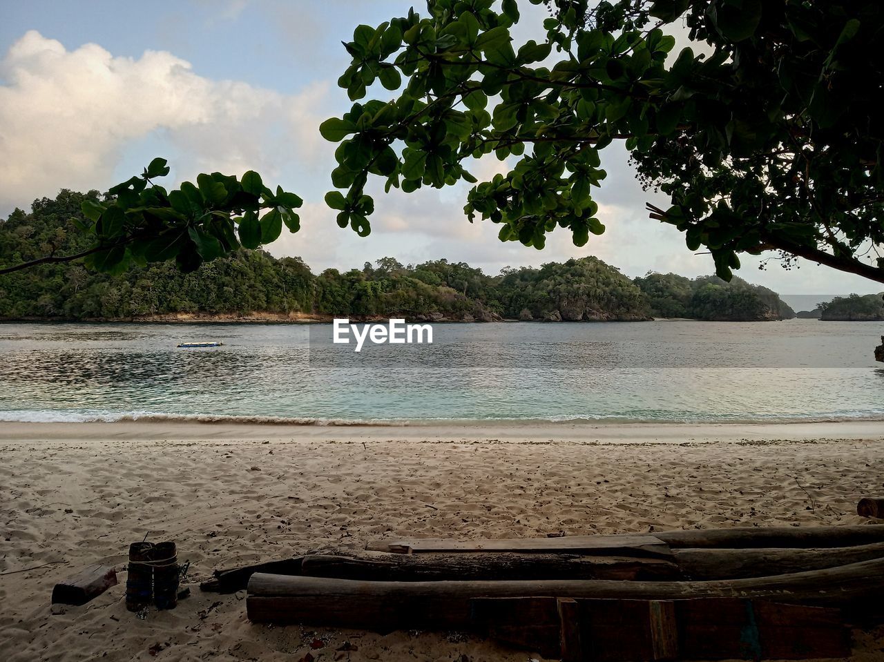 VIEW OF BEACH AGAINST SKY