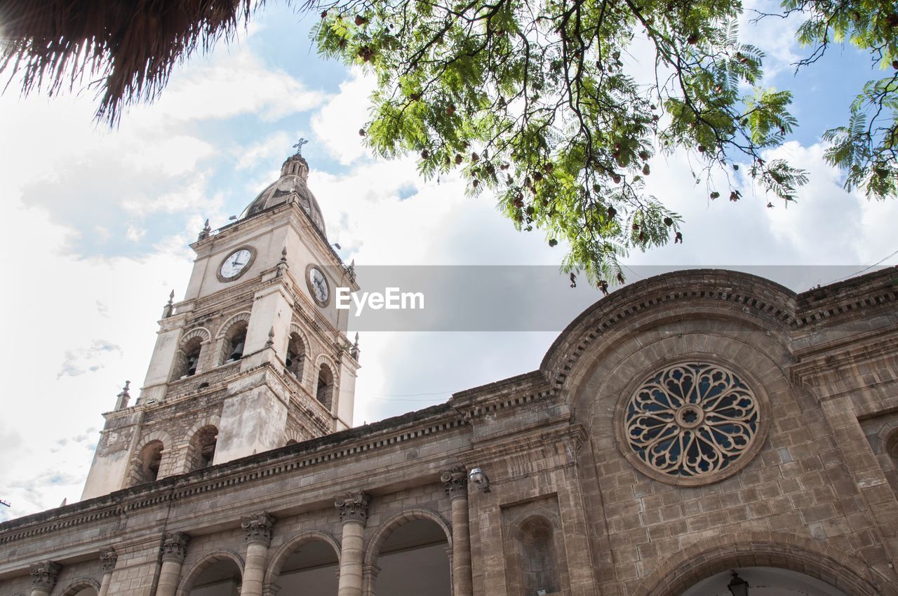 LOW ANGLE VIEW OF A CATHEDRAL