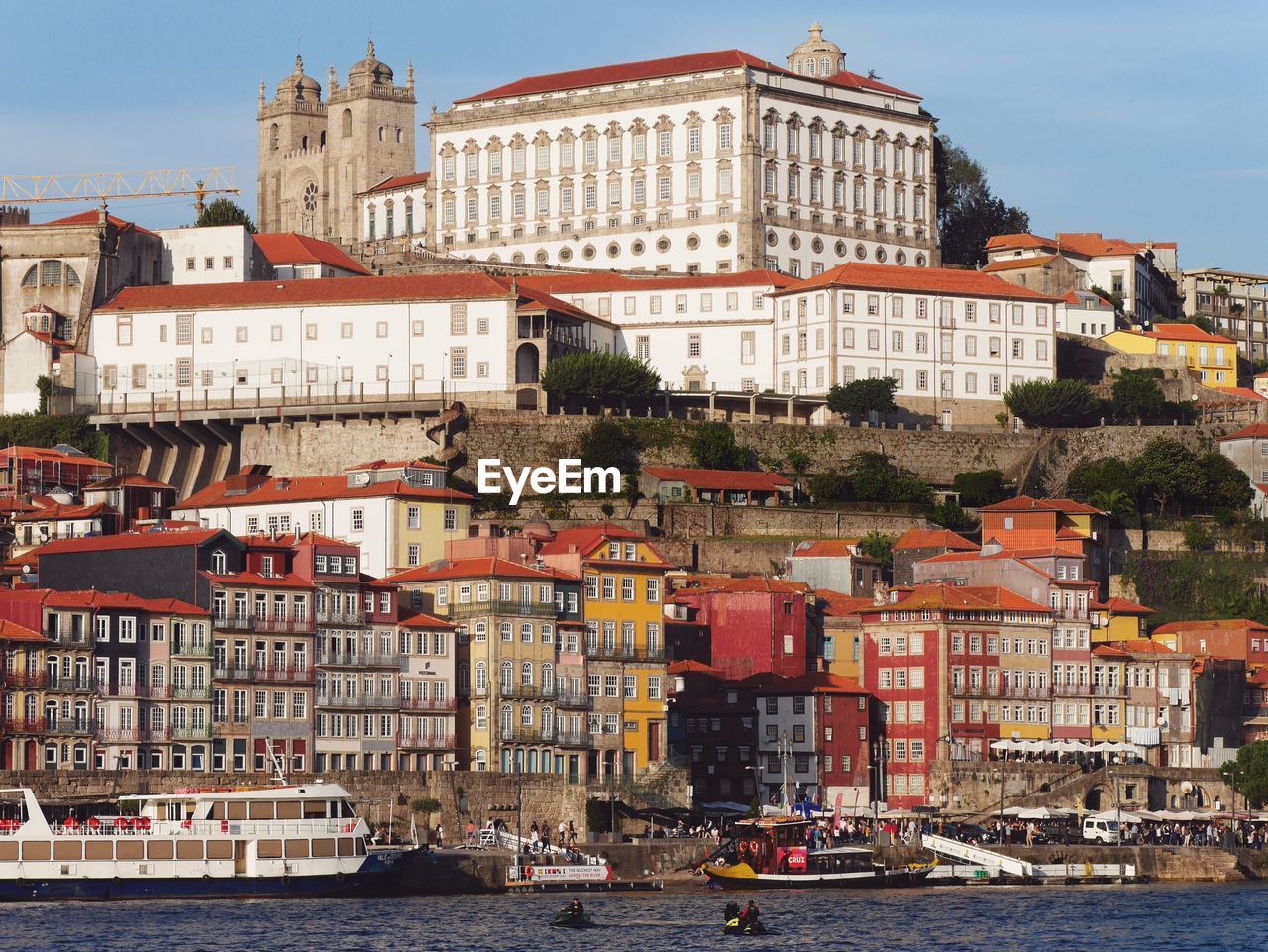 BUILDINGS AT WATERFRONT