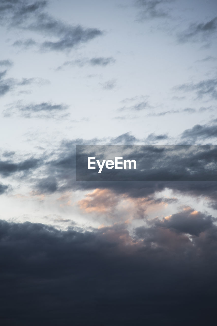 LOW ANGLE VIEW OF CLOUDY SKY