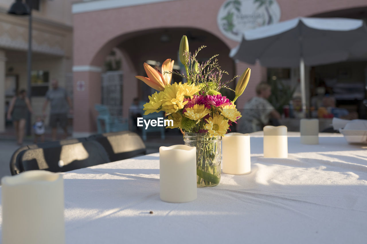 FLOWER VASE ON TABLE