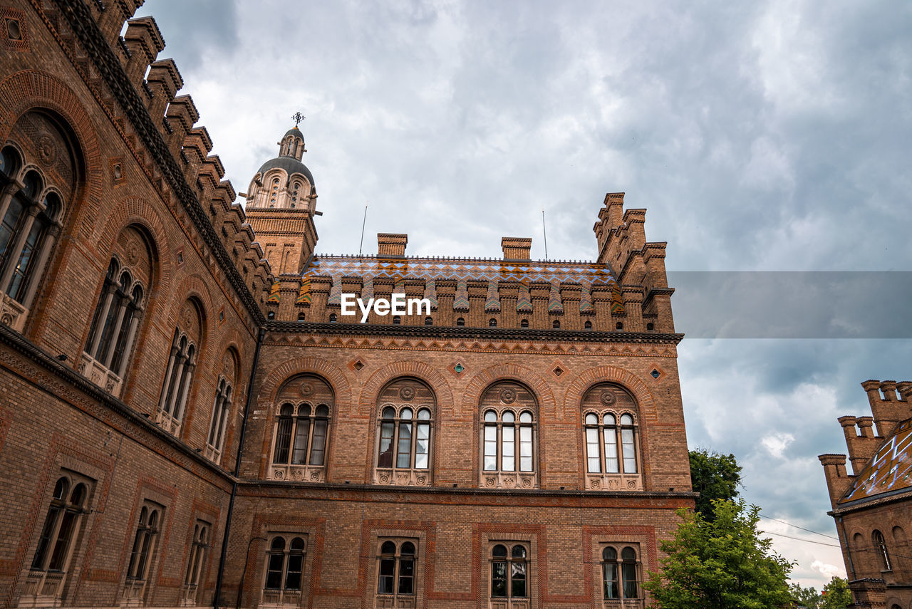 One of the buildings of national university in chernivtsi