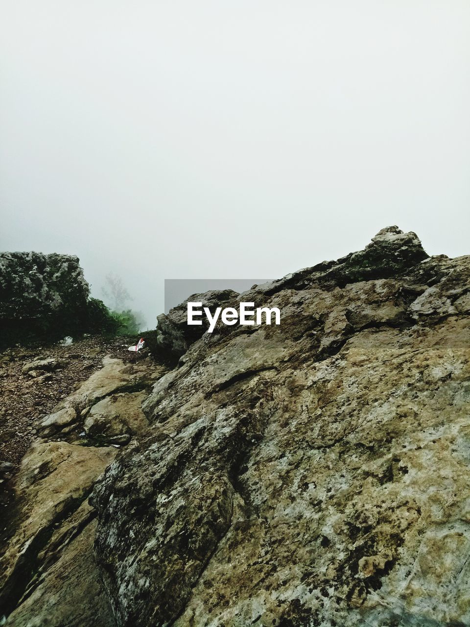 SCENIC VIEW OF MOUNTAIN AGAINST SKY