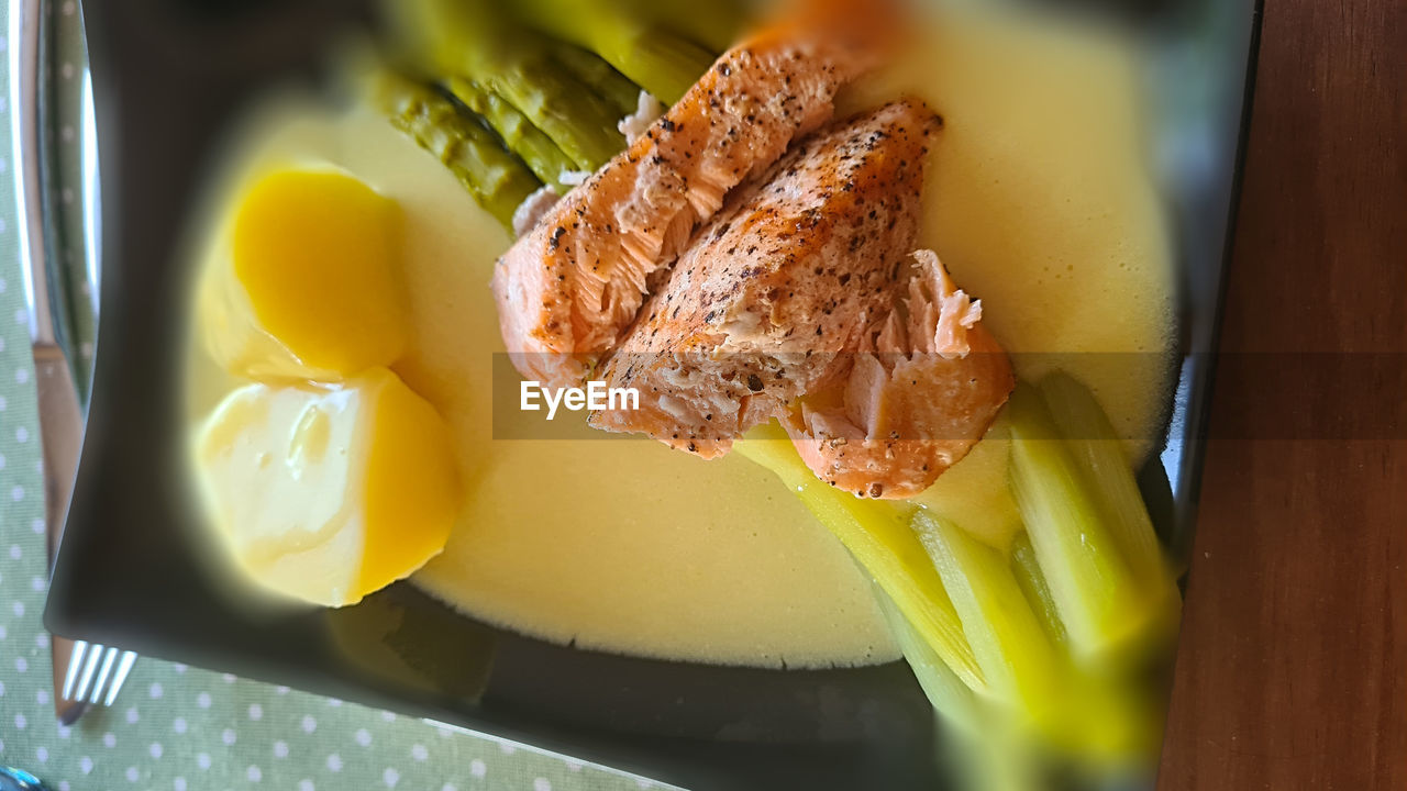 food, food and drink, healthy eating, meal, freshness, indoors, dish, wellbeing, produce, no people, yellow, fruit, plate, close-up, still life, cuisine, breakfast, high angle view, kitchen utensil, egg, vegetable, table, household equipment
