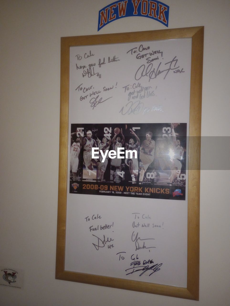 art, drawing, indoors, exhibition, picture frame, no people, painting, frame, wall, creativity, representation, wall - building feature, human representation