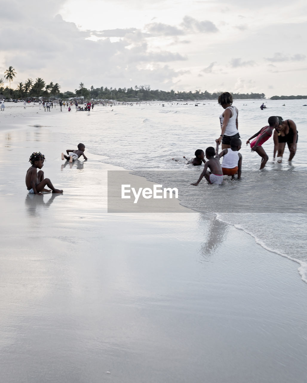 PEOPLE ON BEACH