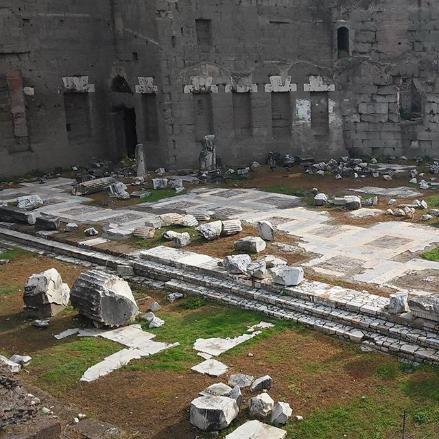 OLD RUIN BUILDING