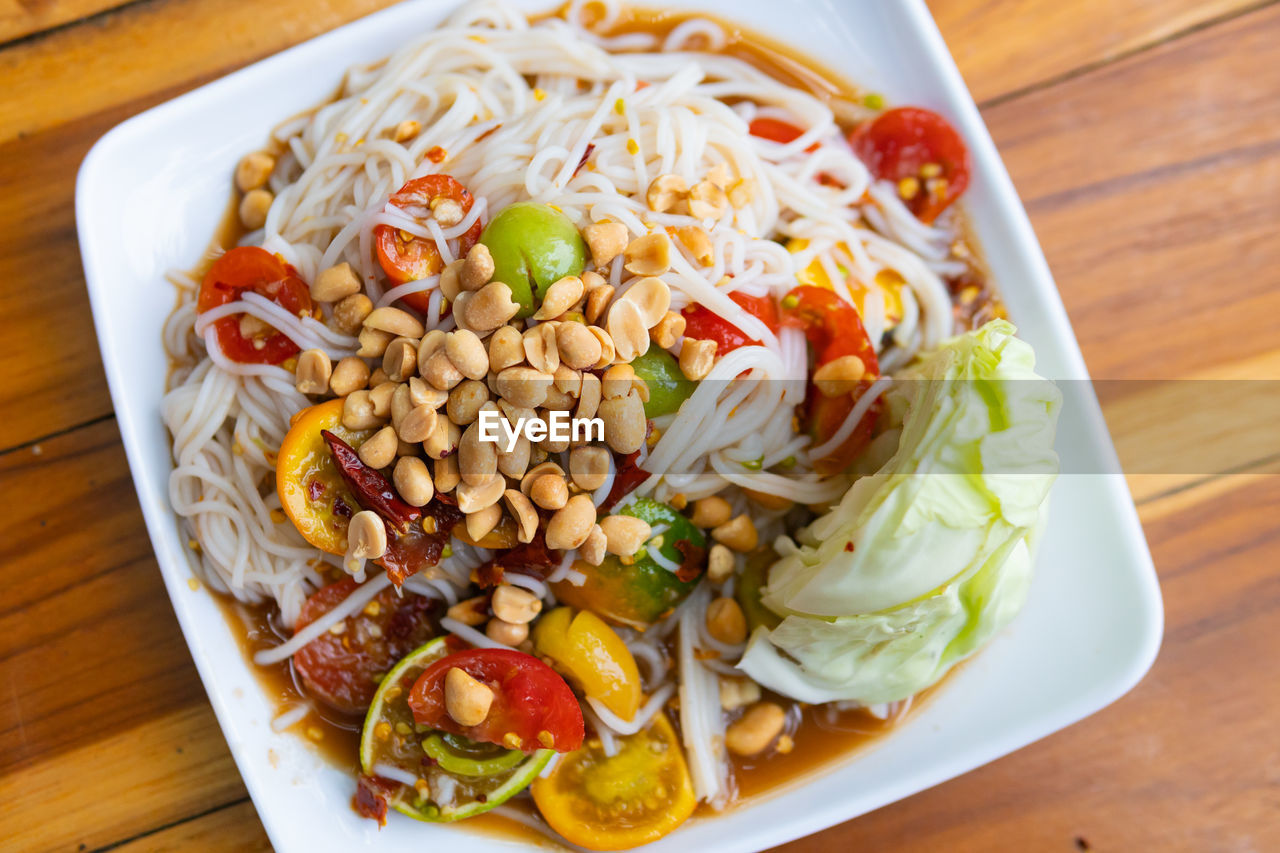 Rice noodle papaya salad, thai food