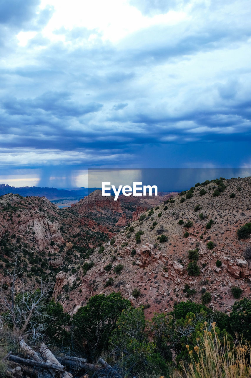 SCENIC VIEW OF MOUNTAIN AGAINST SKY