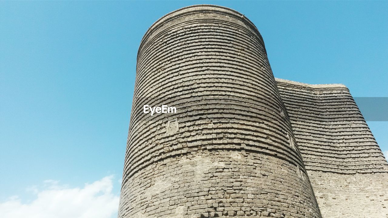 LOW ANGLE VIEW OF CASTLE AGAINST SKY